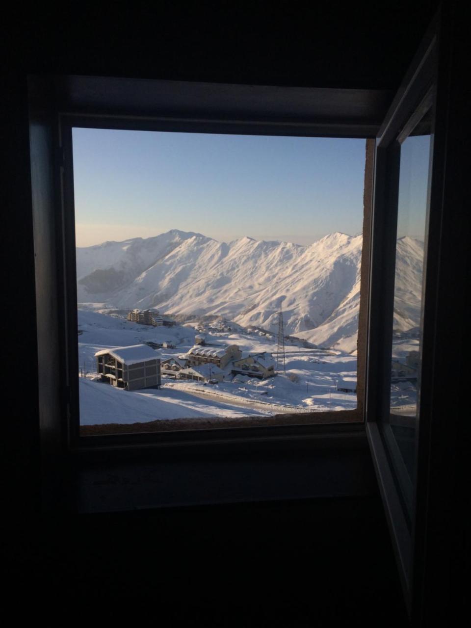 White Shino Hostel Gudauri Exterior photo